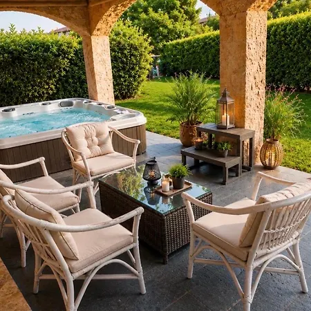 Armando Corfu Jacuzzi