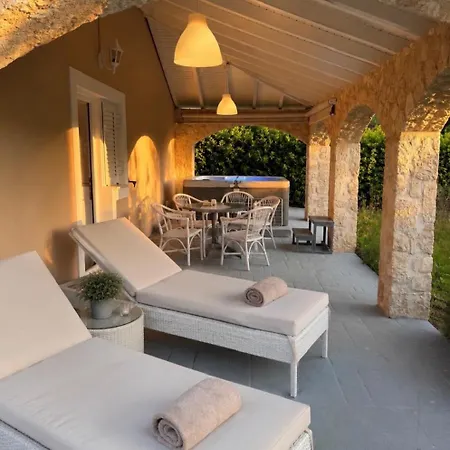 Armando Corfu Jacuzzi Villa